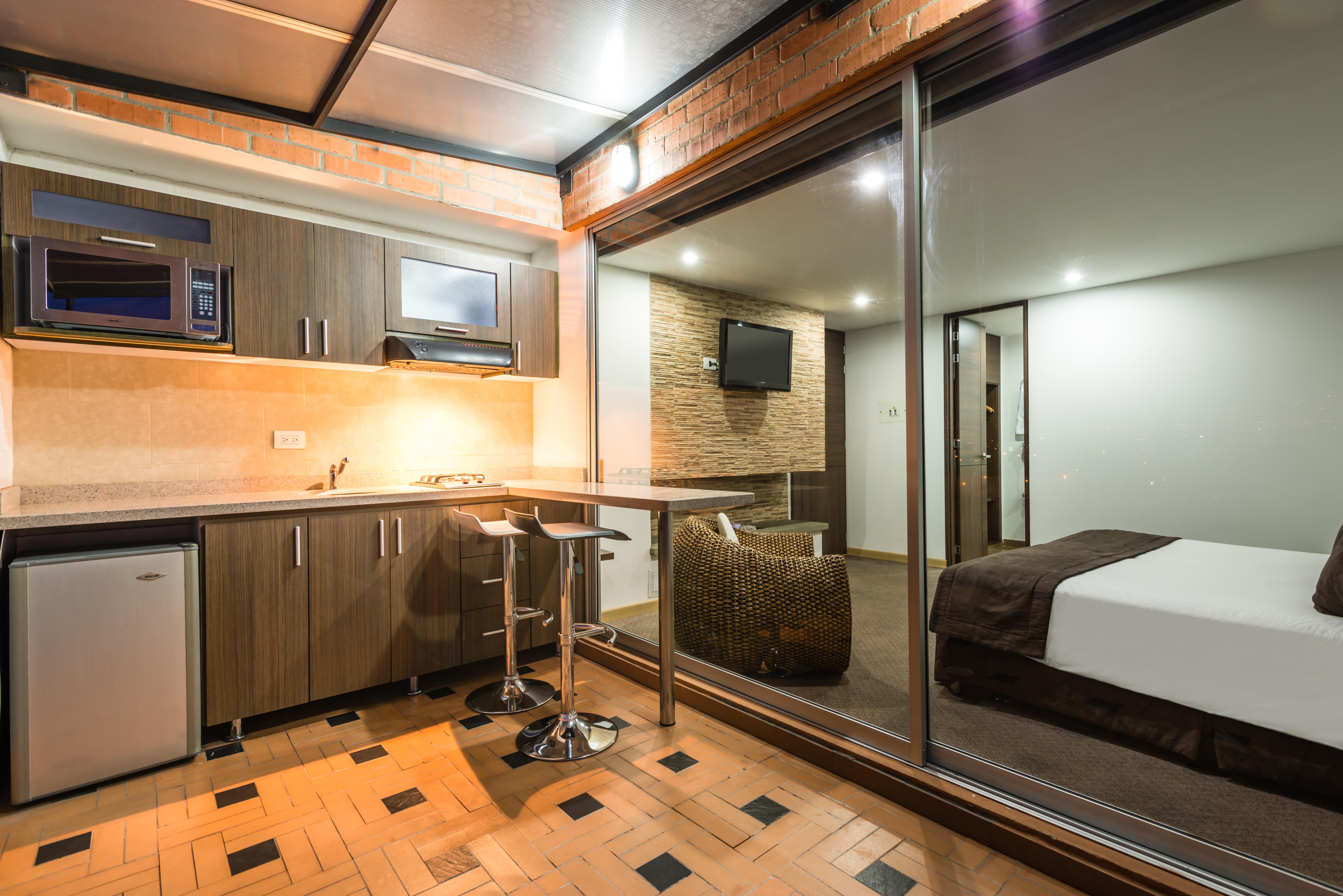 Hotel Regency Suites La Feria — Photos 2